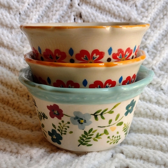 3 Pioneer Woman Multicolor Scalloped Ramekin Flower Spring - Picture 4 of 7